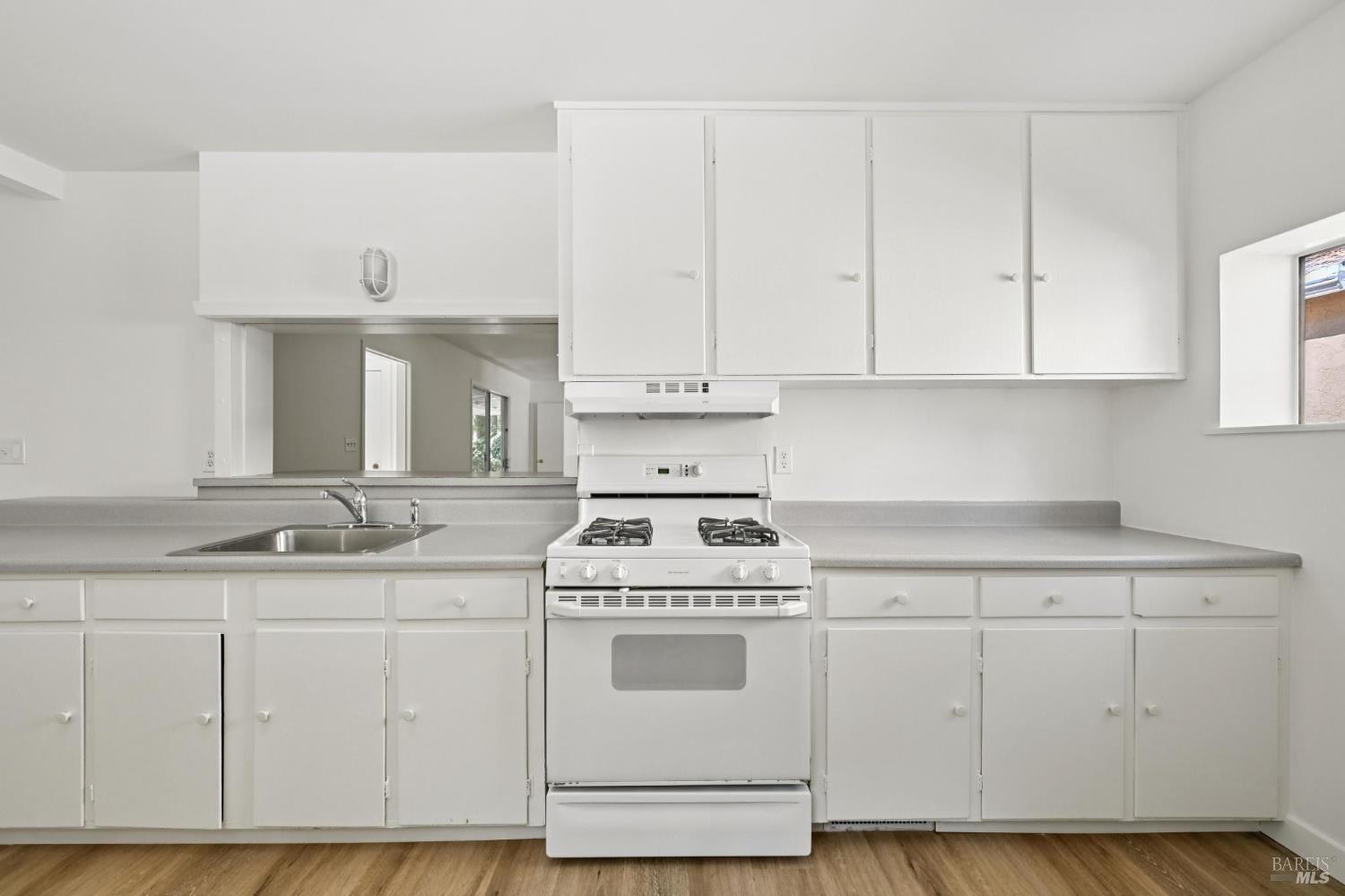 Detail Gallery Image 53 of 74 For 135 Spring Grove Ave, San Rafael,  CA 94901 - 6 Beds | 5/2 Baths