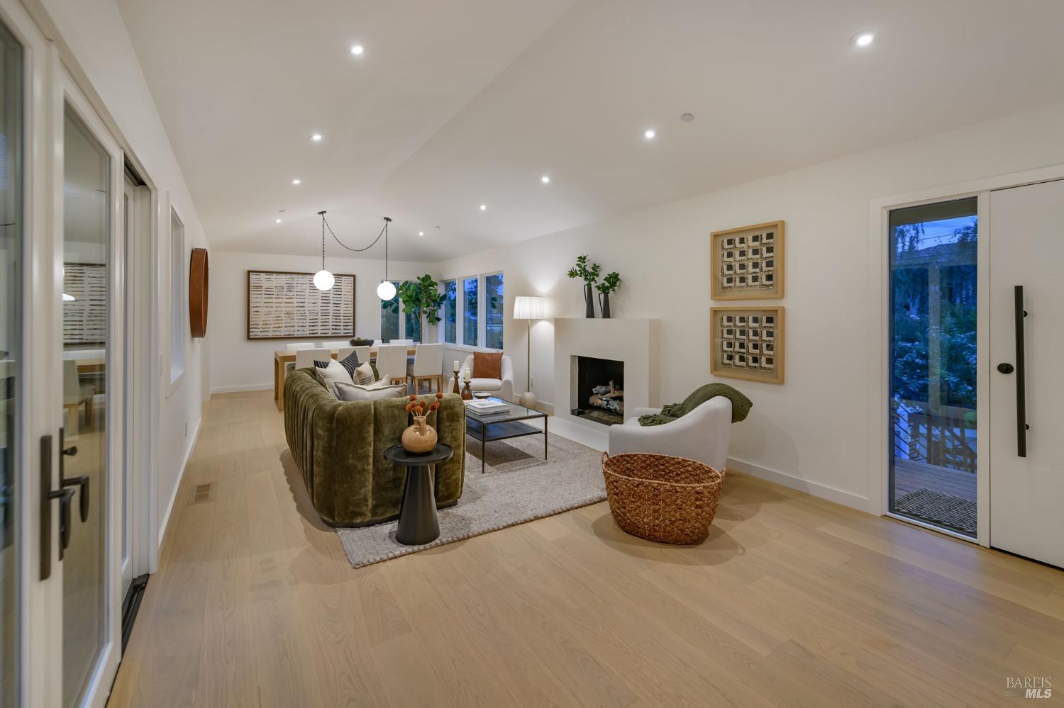 Detail Gallery Image 6 of 72 For 402 Alexander Ave, Larkspur,  CA 94939 - 5 Beds | 3/1 Baths