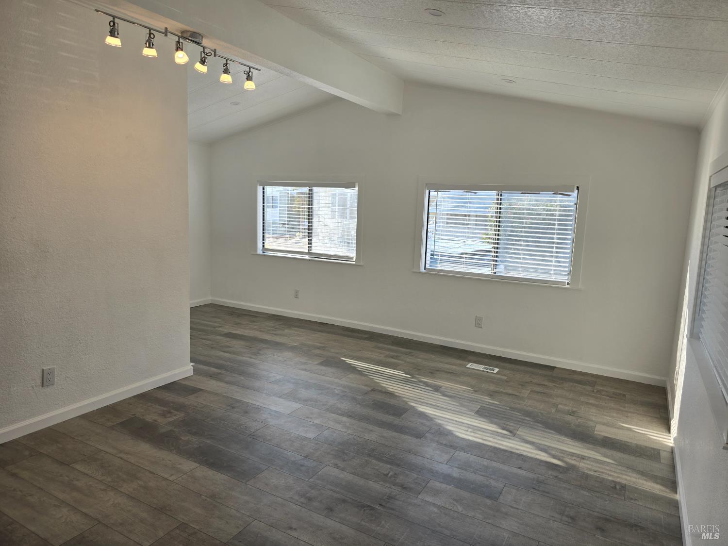 Detail Gallery Image 4 of 14 For 816 Mary Unkn, Santa Rosa,  CA 95403 - 2 Beds | 2 Baths