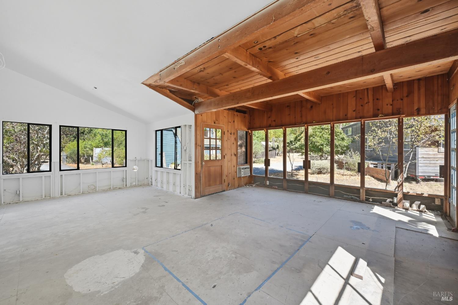 Detail Gallery Image 16 of 64 For 192 Atherton Ave, Novato,  CA 94945 - 3 Beds | 2 Baths
