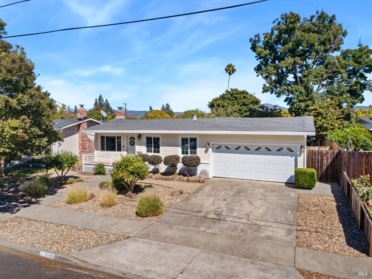 Detail Gallery Image 2 of 27 For 3122 Piedmont Ave, Napa,  CA 94558 - 3 Beds | 2 Baths