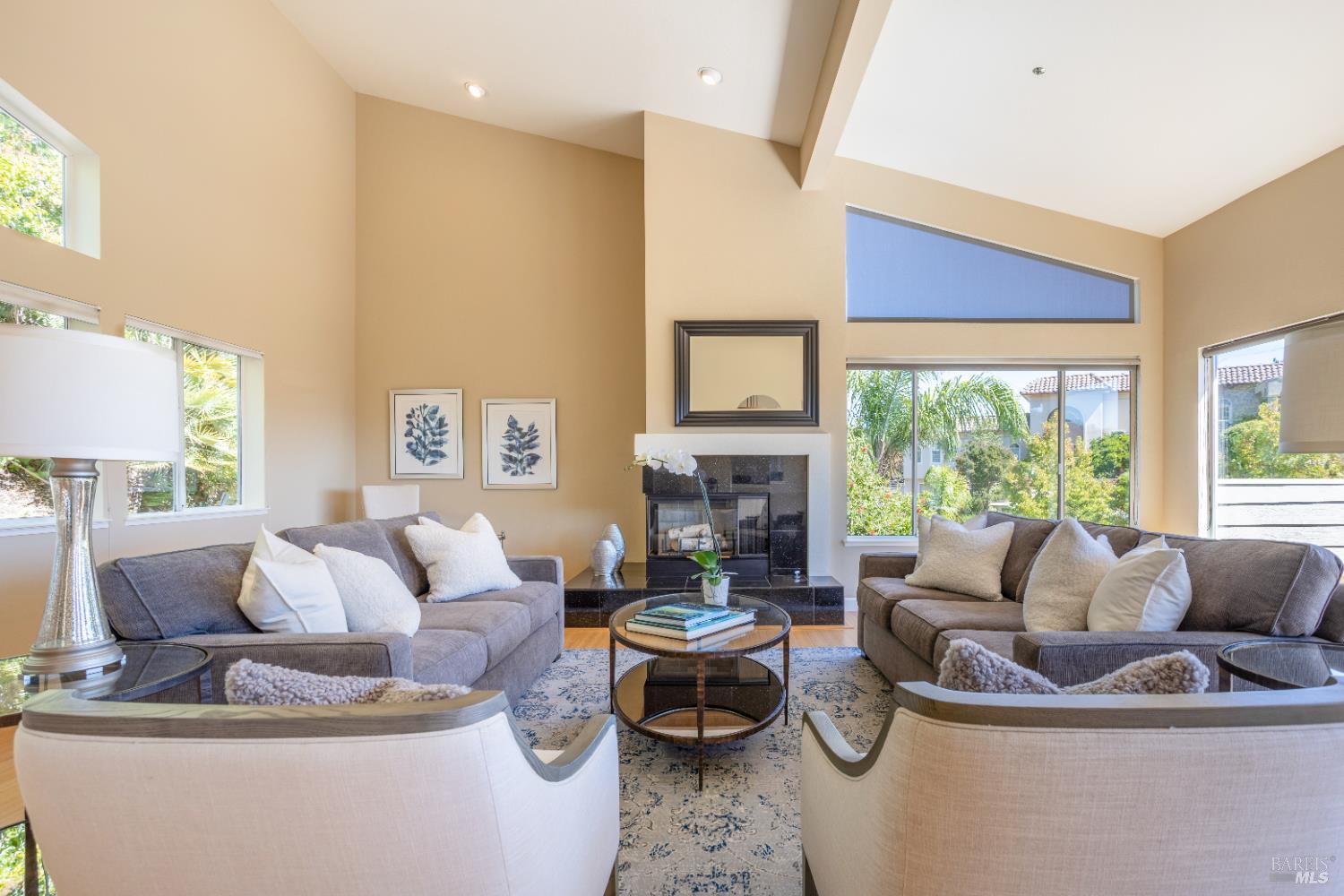 Detail Gallery Image 24 of 62 For 2901 Las Gallinas Ave, San Rafael,  CA 94903 - 4 Beds | 3/1 Baths