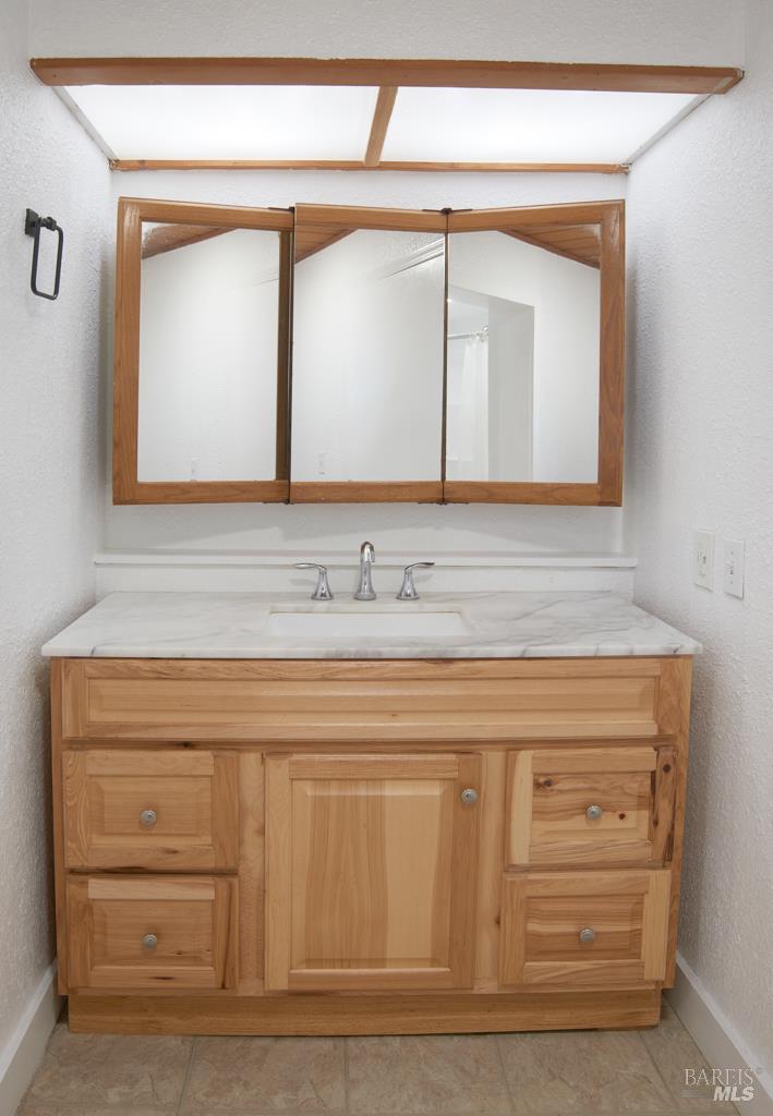 Detail Gallery Image 13 of 40 For 8743 Franklin St, Windsor,  CA 95492 - 1 Beds | 1 Baths