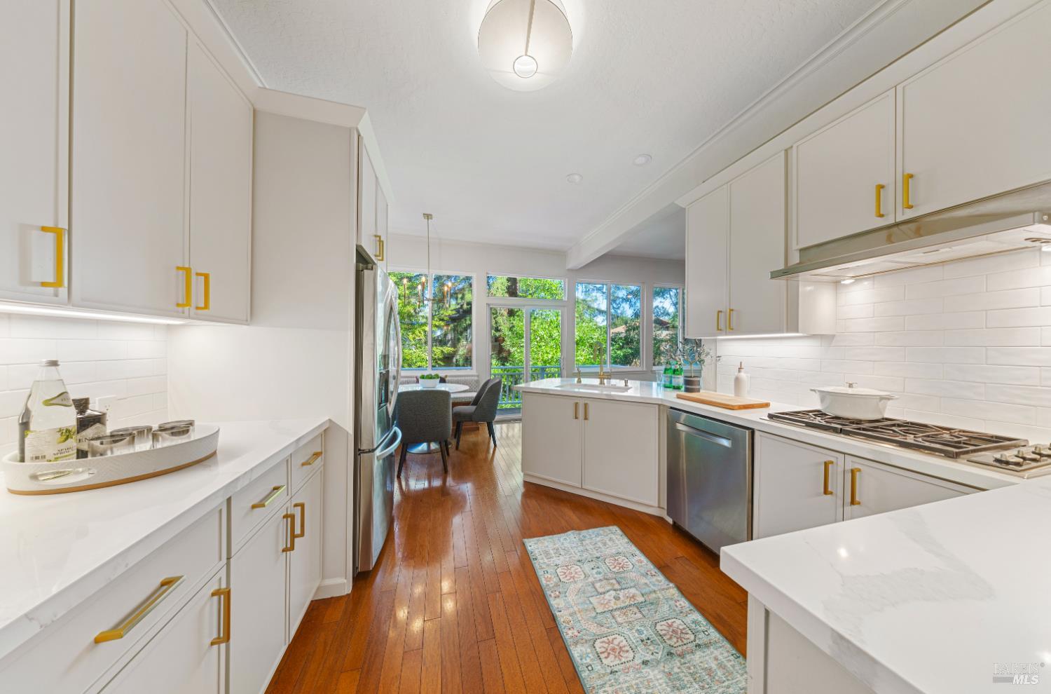 Detail Gallery Image 17 of 40 For 43 Creek Rd, San Anselmo,  CA 94960 - 3 Beds | 2/1 Baths