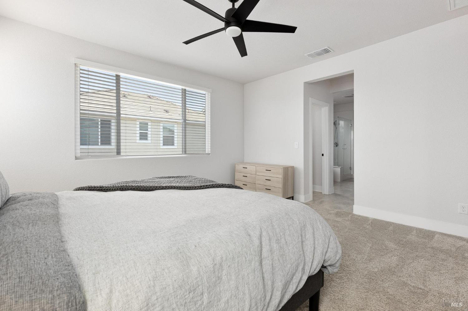 Detail Gallery Image 22 of 49 For 816 Cosmos Dr, Vacaville,  CA 95687 - 3 Beds | 2/1 Baths