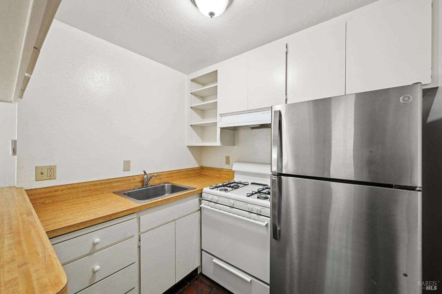 Detail Gallery Image 61 of 74 For 135 Spring Grove Ave, San Rafael,  CA 94901 - 6 Beds | 5/2 Baths