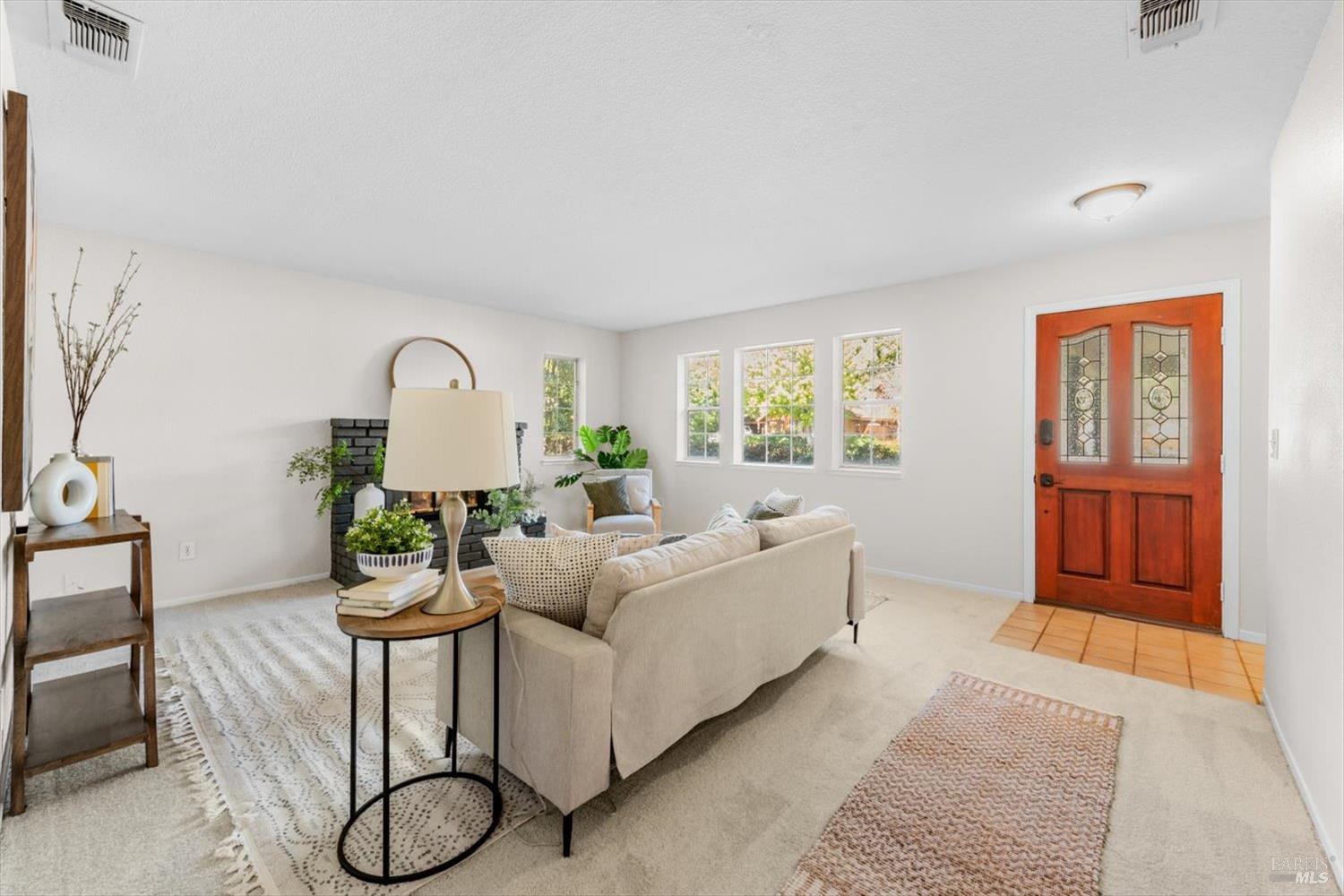 Detail Gallery Image 6 of 54 For 1015 Mason Ct, Dixon,  CA 95620 - 3 Beds | 2 Baths