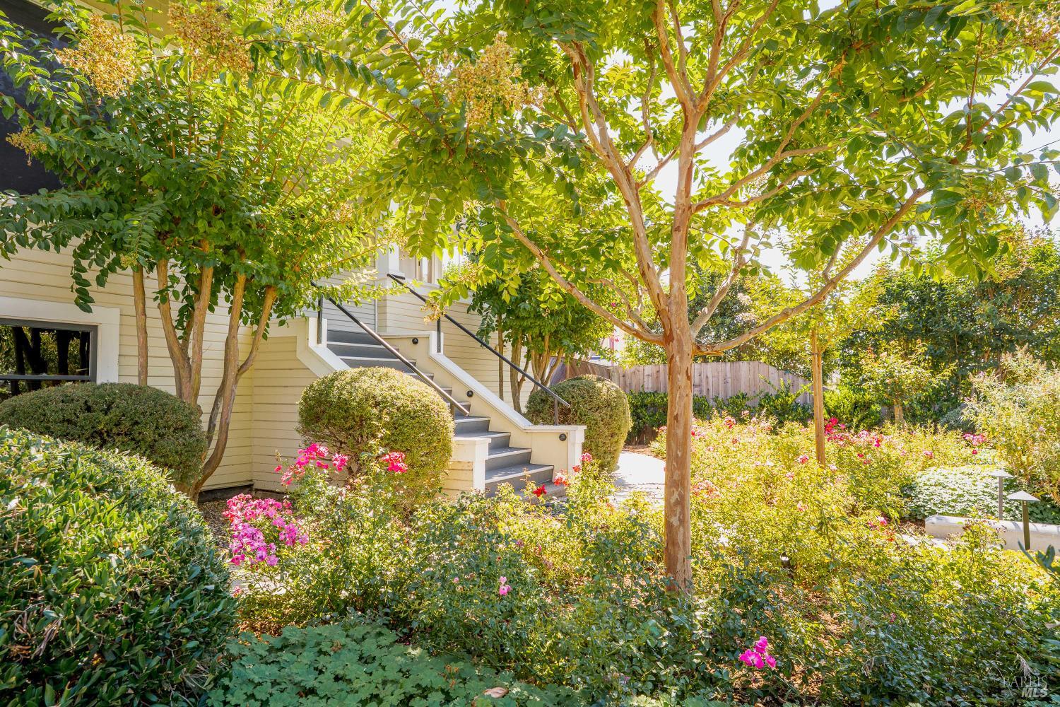 Detail Gallery Image 9 of 94 For 362 Jefferson St, Napa,  CA 94559 - 2 Beds | 2 Baths