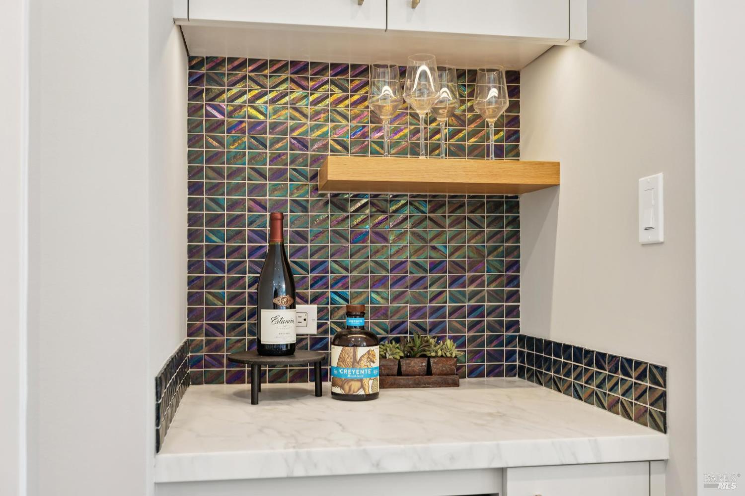 Detail Gallery Image 9 of 56 For 299 via Barranca Unkn, Greenbrae,  CA 94904 - 6 Beds | 4 Baths