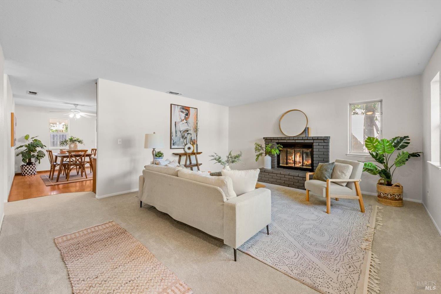 Detail Gallery Image 8 of 54 For 1015 Mason Ct, Dixon,  CA 95620 - 3 Beds | 2 Baths