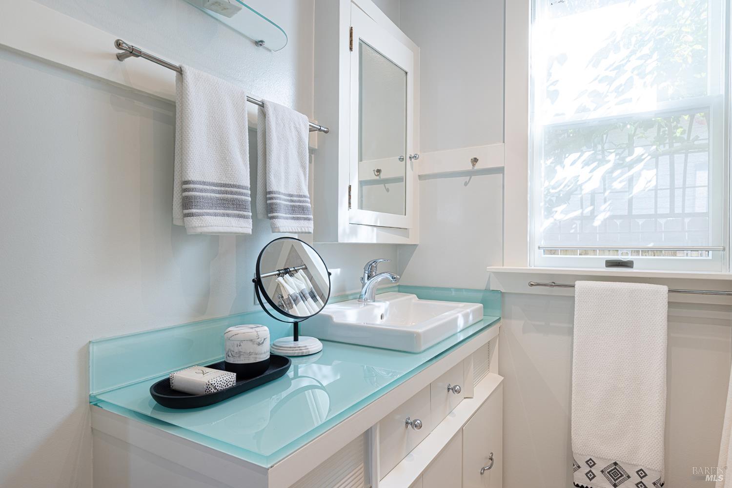 Detail Gallery Image 29 of 49 For 747 Seymour St, Napa,  CA 94559 - 2 Beds | 1/1 Baths
