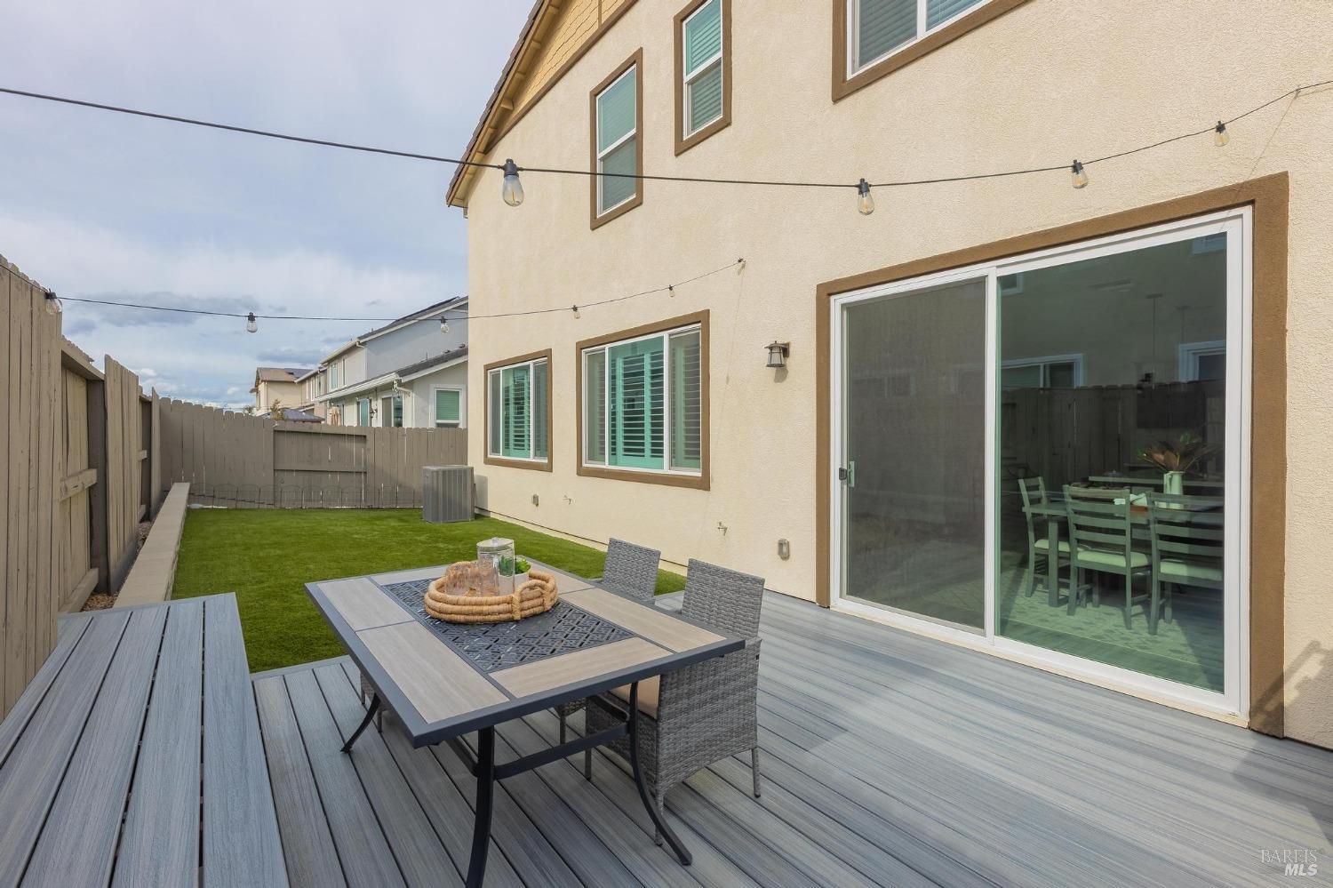 Detail Gallery Image 35 of 49 For 816 Cosmos Dr, Vacaville,  CA 95687 - 3 Beds | 2/1 Baths