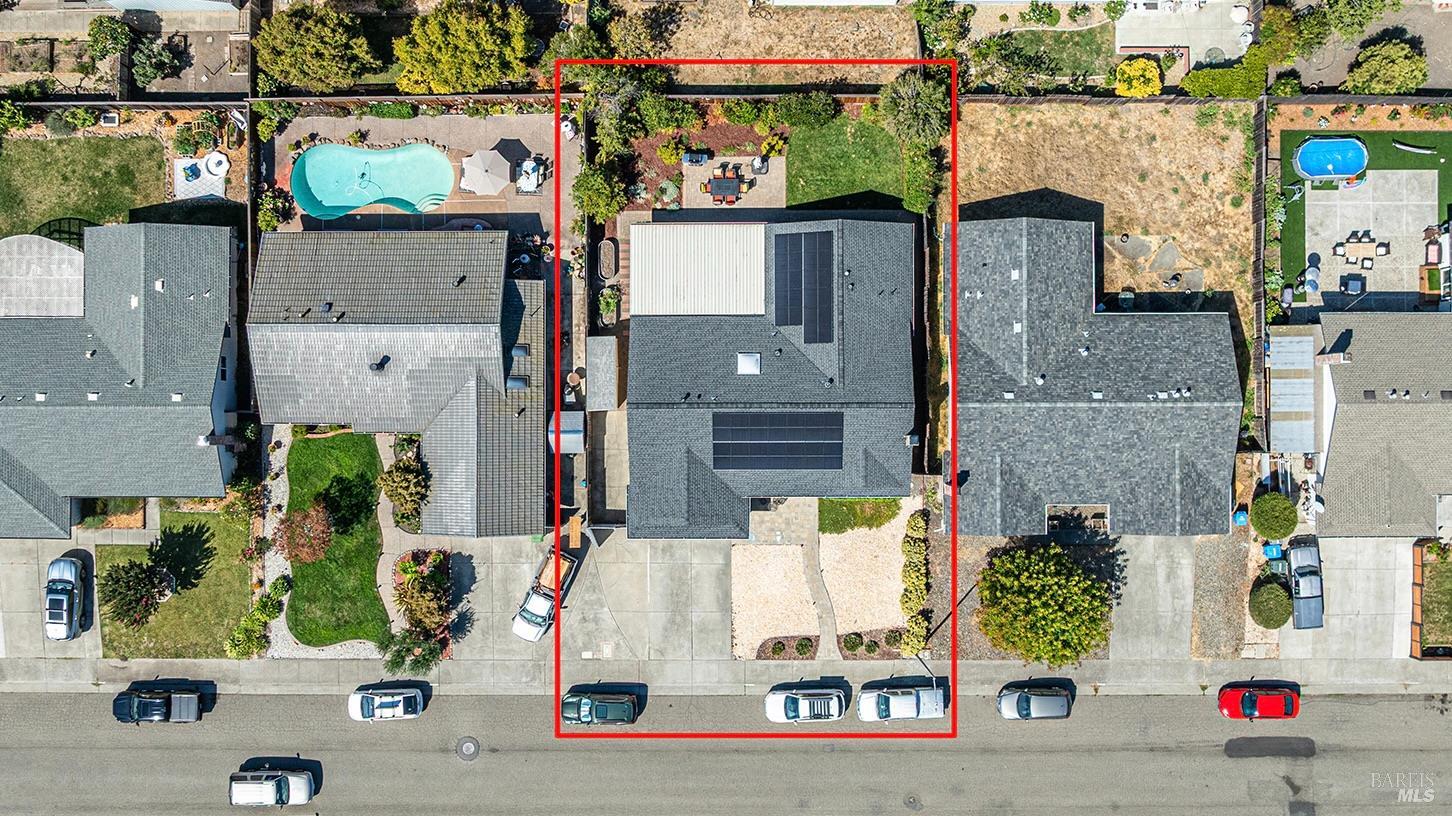 Detail Gallery Image 3 of 50 For 1627 Juliet Dr, Petaluma,  CA 94954 - 3 Beds | 2 Baths