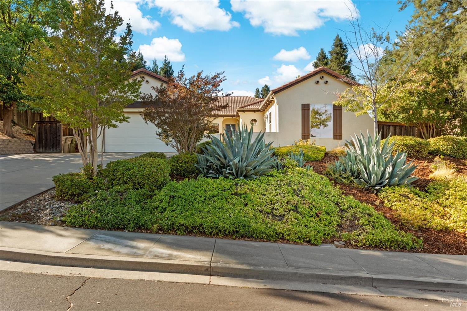 Detail Gallery Image 1 of 51 For 1200 Terrace Ct, Vacaville,  CA 95687 - 4 Beds | 2 Baths