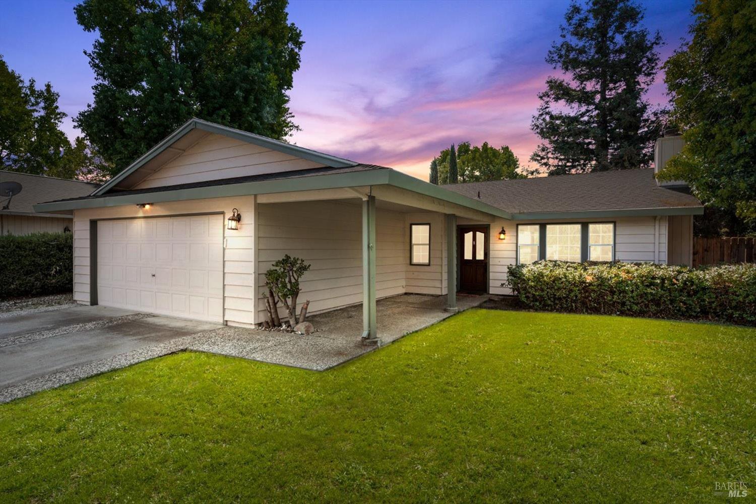 Detail Gallery Image 1 of 54 For 1015 Mason Ct, Dixon,  CA 95620 - 3 Beds | 2 Baths