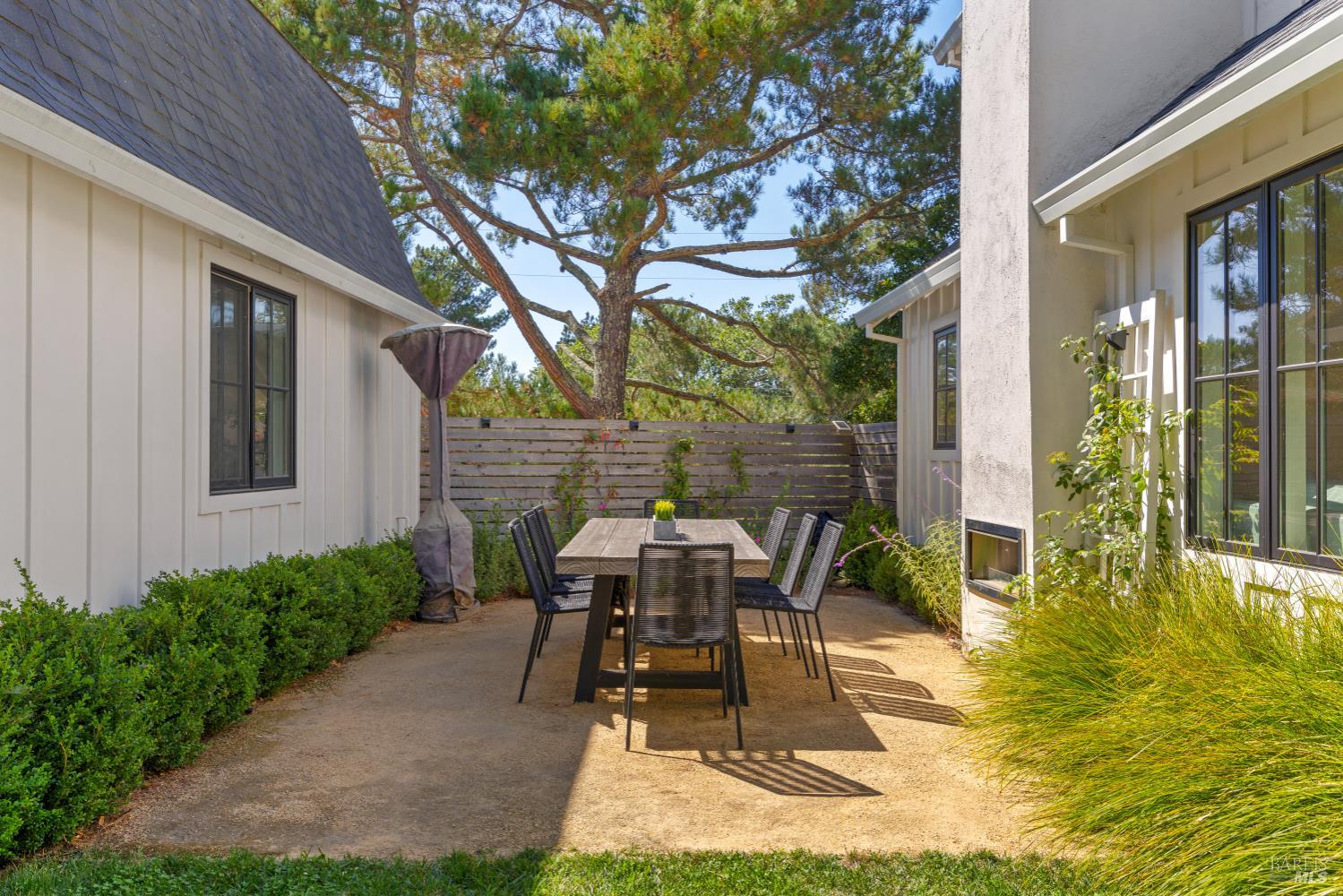 Detail Gallery Image 29 of 39 For 137 Granada Dr, Corte Madera,  CA 94925 - 4 Beds | 4 Baths