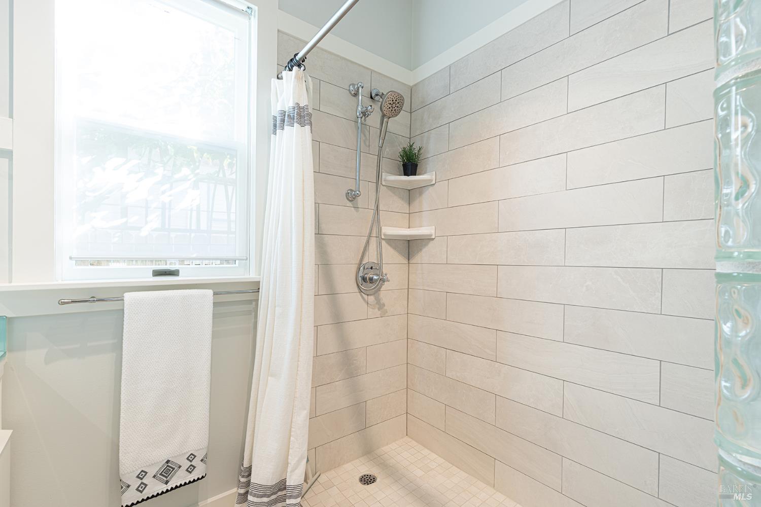 Detail Gallery Image 30 of 49 For 747 Seymour St, Napa,  CA 94559 - 2 Beds | 1/1 Baths