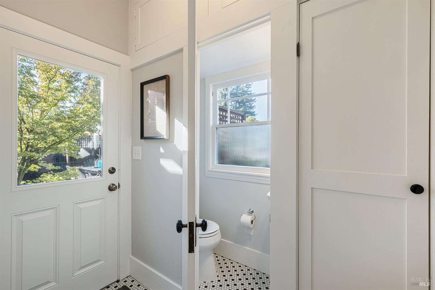 Detail Gallery Image 31 of 49 For 747 Seymour St, Napa,  CA 94559 - 2 Beds | 1/1 Baths