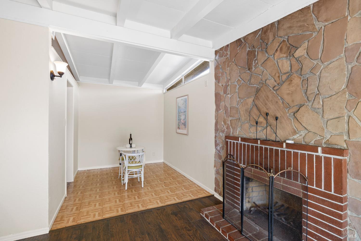 Detail Gallery Image 7 of 42 For 1401 Coronel Ave, Vallejo,  CA 94591 - 3 Beds | 2 Baths
