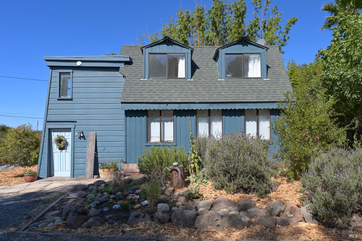 Detail Gallery Image 3 of 64 For 192 Atherton Ave, Novato,  CA 94945 - 3 Beds | 2 Baths