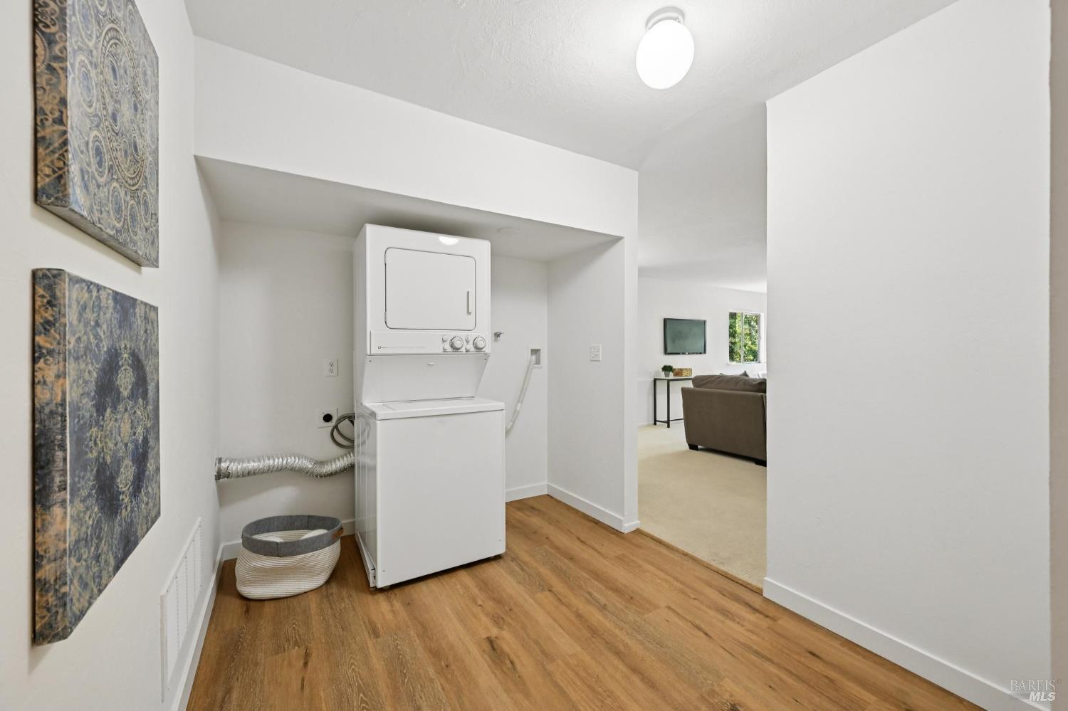 Detail Gallery Image 37 of 74 For 135 Spring Grove Ave, San Rafael,  CA 94901 - 6 Beds | 5/2 Baths