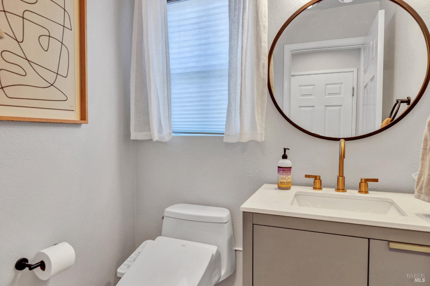 Detail Gallery Image 6 of 23 For 485 E 5th St, Benicia,  CA 94510 - 3 Beds | 2/1 Baths