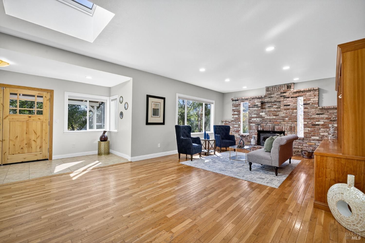 Detail Gallery Image 15 of 56 For 635 Goodwin Ave, Penngrove,  CA 94960 - 3 Beds | 2 Baths