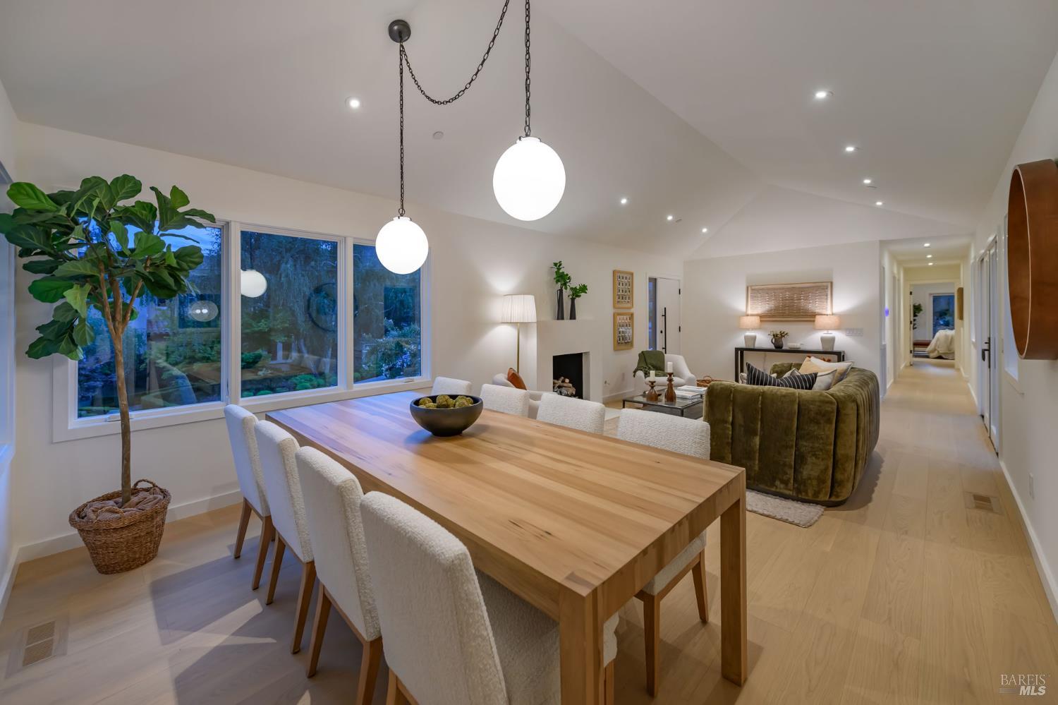Detail Gallery Image 10 of 72 For 402 Alexander Ave, Larkspur,  CA 94939 - 5 Beds | 3/1 Baths