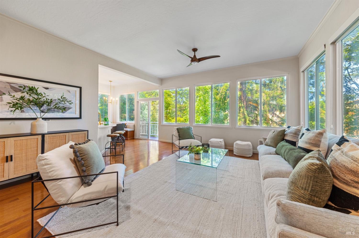 Detail Gallery Image 11 of 40 For 43 Creek Rd, San Anselmo,  CA 94960 - 3 Beds | 2/1 Baths
