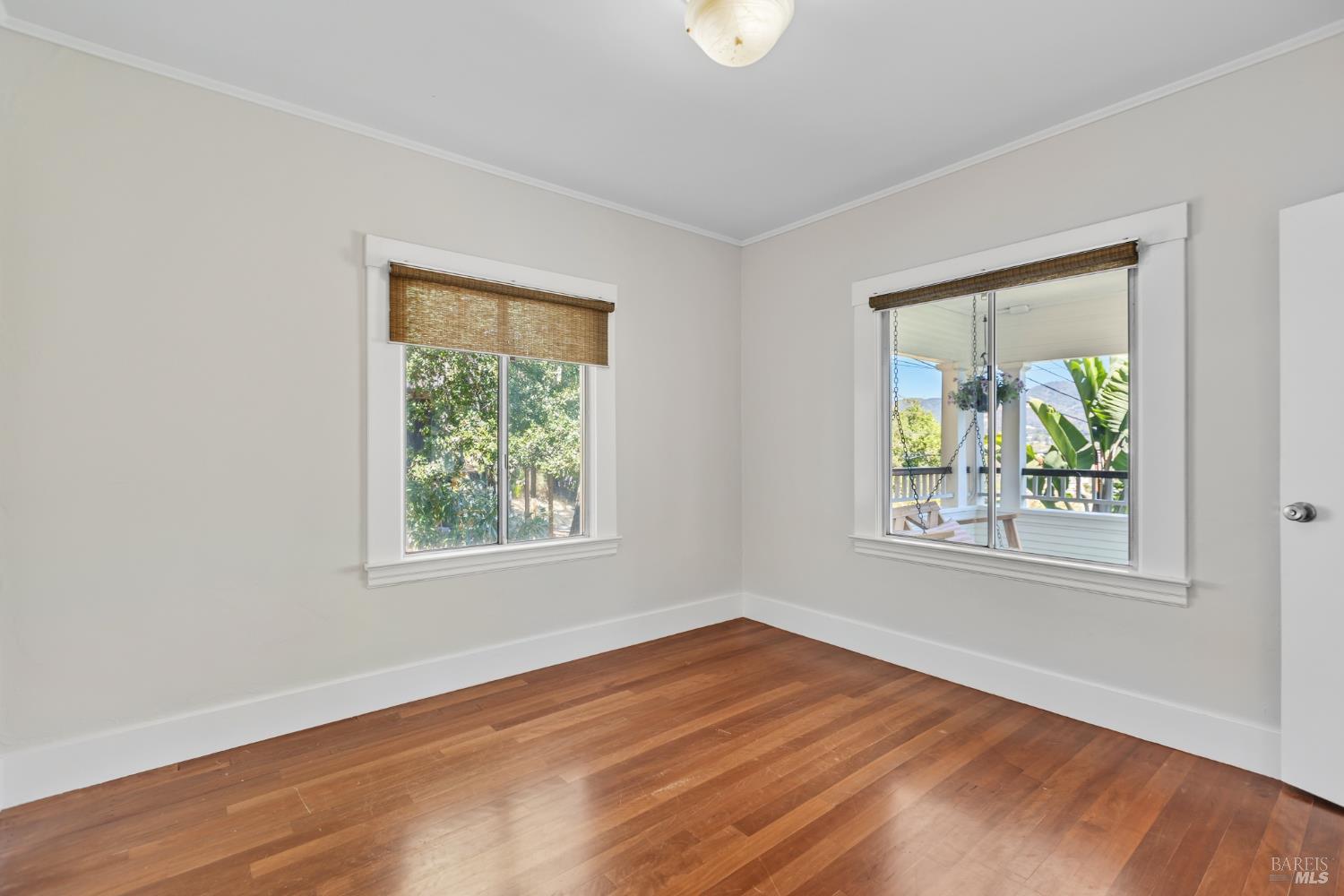 Detail Gallery Image 10 of 33 For 19 Roberts Ave, San Rafael,  CA 94901 - 3 Beds | 2 Baths