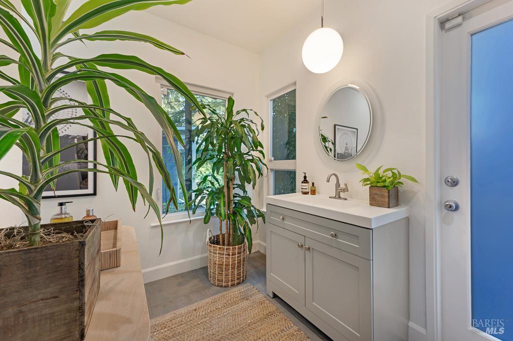 Detail Gallery Image 25 of 40 For 14282 Highland Ave, Guerneville,  CA 95446 - 1 Beds | 1/1 Baths