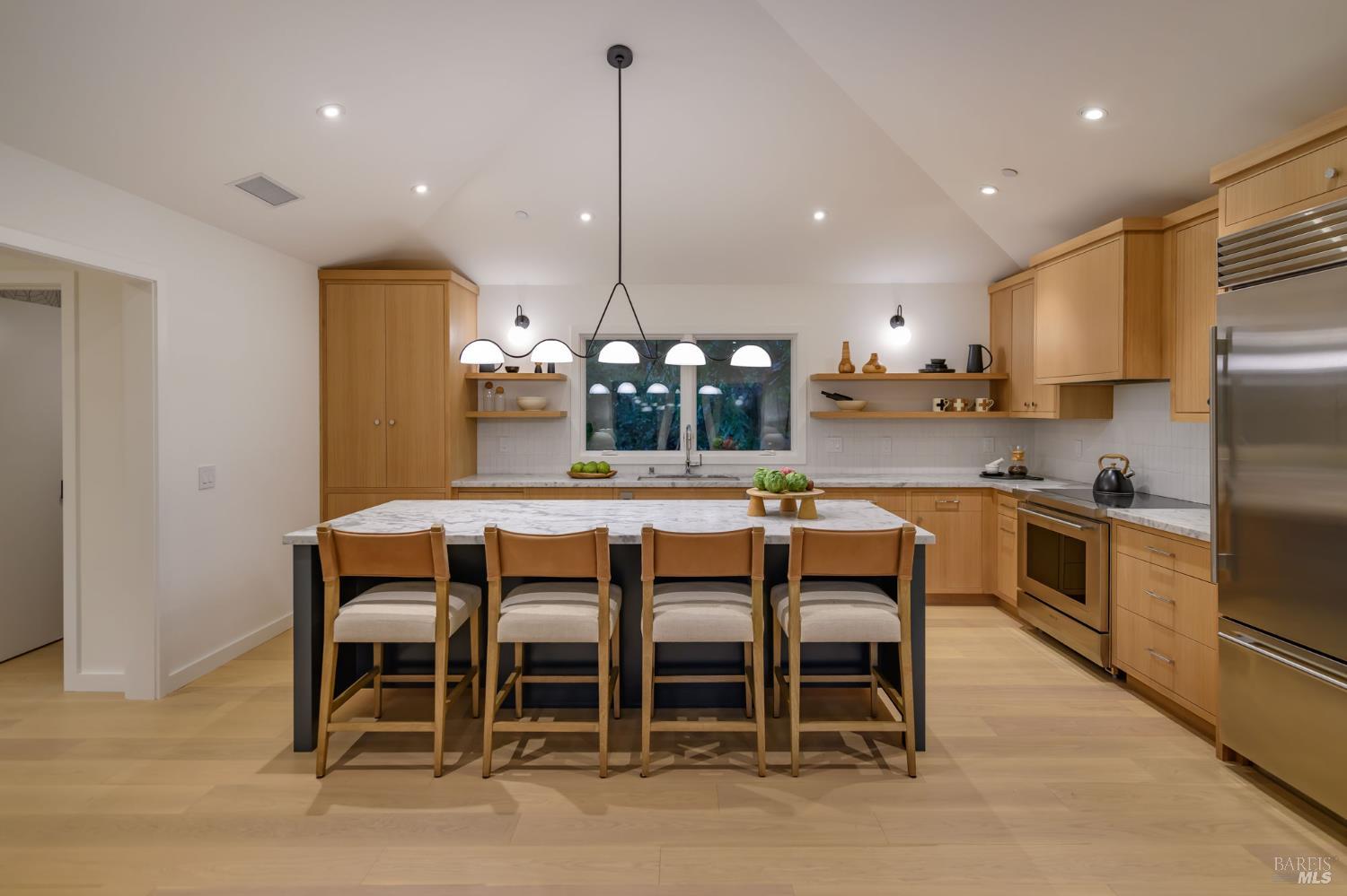 Detail Gallery Image 19 of 72 For 402 Alexander Ave, Larkspur,  CA 94939 - 5 Beds | 3/1 Baths