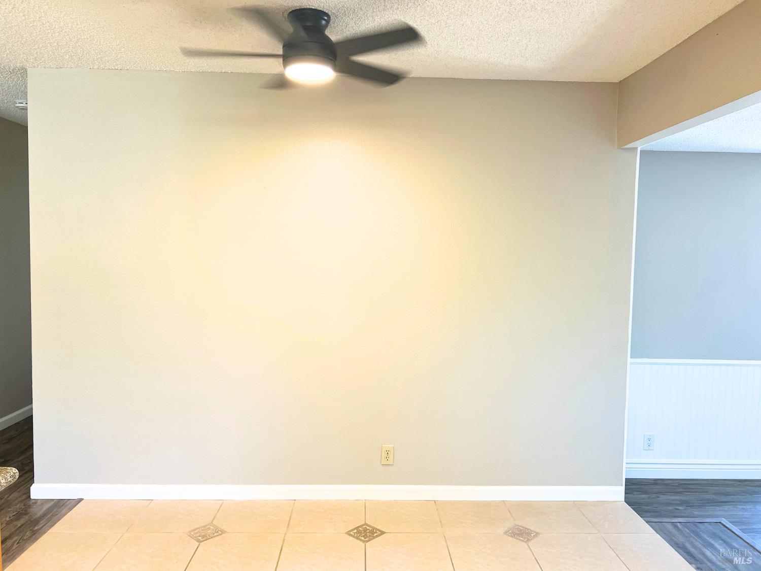 Detail Gallery Image 13 of 37 For 1136 Woodridge Dr, Vacaville,  CA 95687 - 3 Beds | 2 Baths