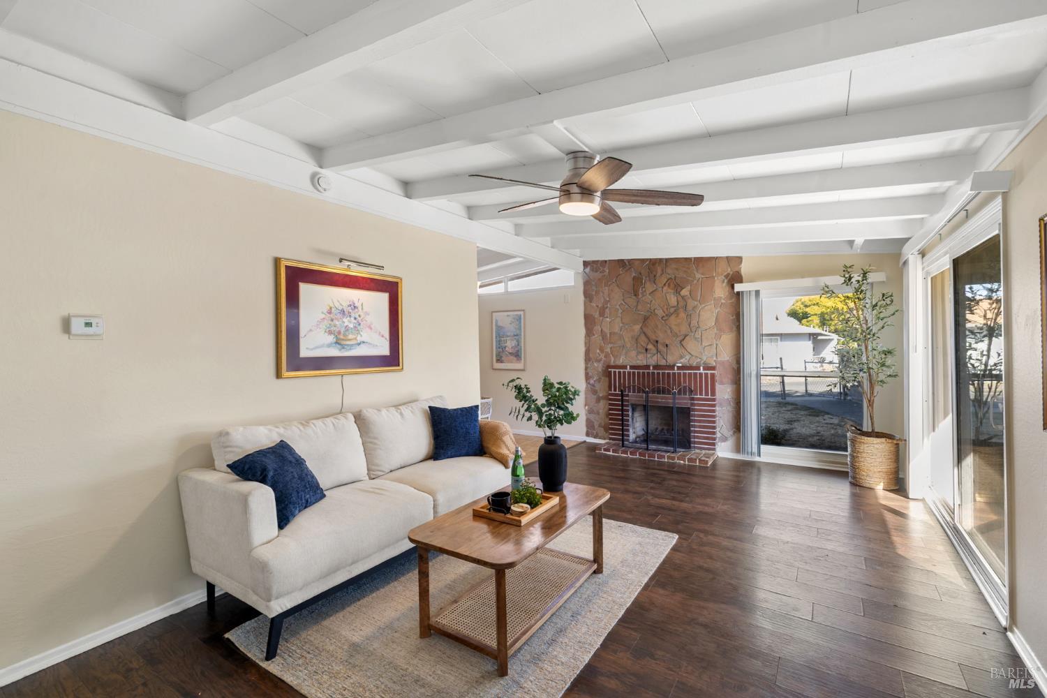 Detail Gallery Image 5 of 42 For 1401 Coronel Ave, Vallejo,  CA 94591 - 3 Beds | 2 Baths