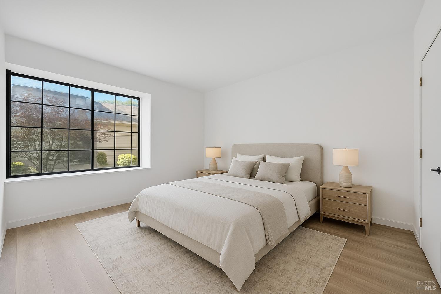 Detail Gallery Image 7 of 35 For 1240 North St, Santa Rosa,  CA 95404 - 2 Beds | 2 Baths