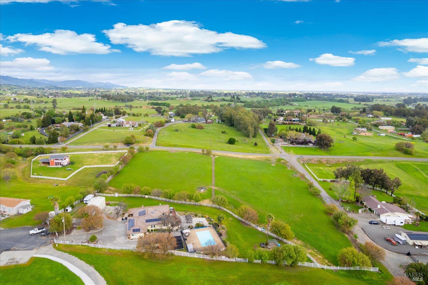 Detail Gallery Image 94 of 99 For 4265 Summerwood Ct, Vacaville,  CA 95688 - 4 Beds | 3/1 Baths