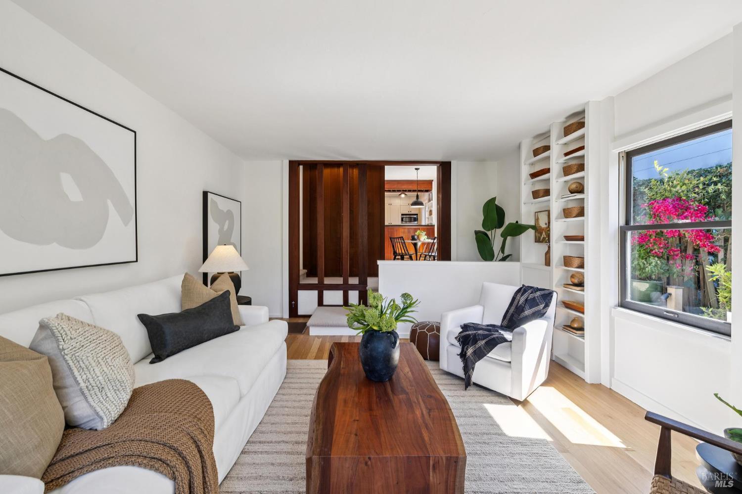 Detail Gallery Image 12 of 43 For 274 Sausalito St, Corte Madera,  CA 94925 - 2 Beds | 1 Baths