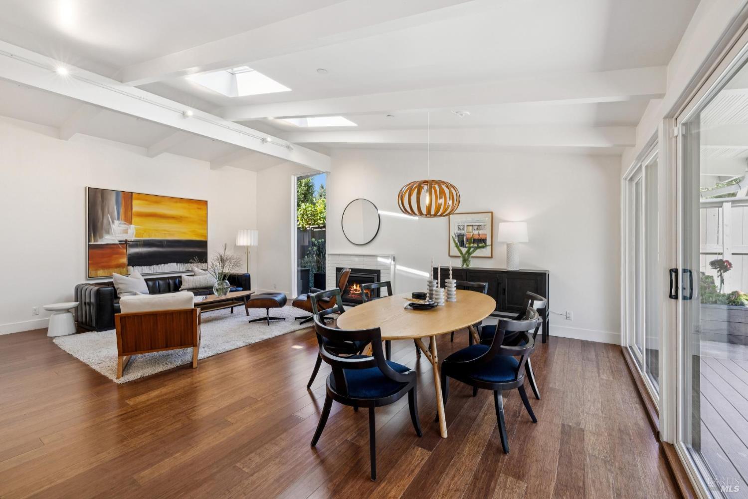 Detail Gallery Image 23 of 48 For 576 Wakerobin Ln, San Rafael,  CA 94903 - 3 Beds | 2 Baths