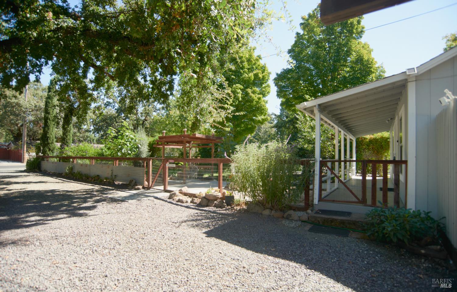 Detail Gallery Image 3 of 40 For 8743 Franklin St, Windsor,  CA 95492 - 1 Beds | 1 Baths