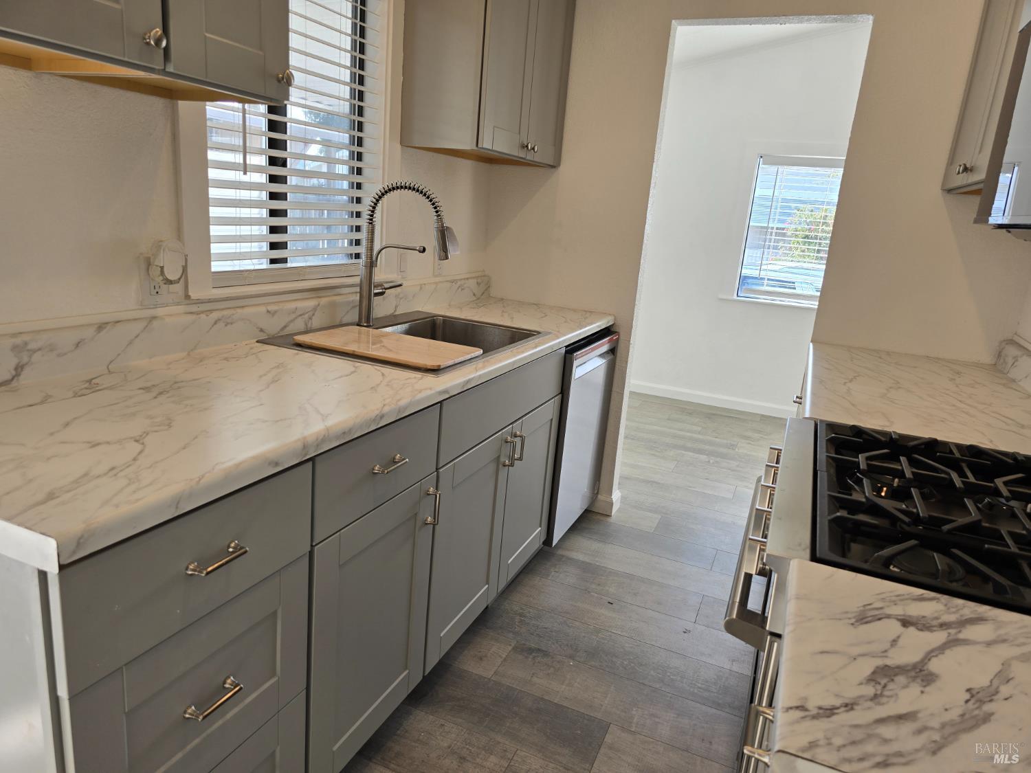 Detail Gallery Image 6 of 14 For 816 Mary Unkn, Santa Rosa,  CA 95403 - 2 Beds | 2 Baths
