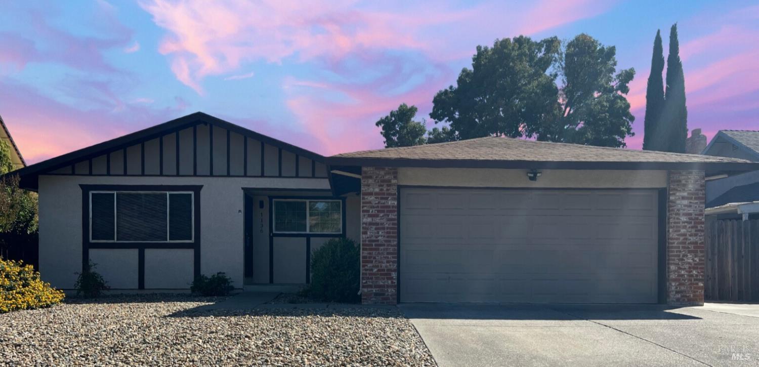 Detail Gallery Image 2 of 37 For 1136 Woodridge Dr, Vacaville,  CA 95687 - 3 Beds | 2 Baths