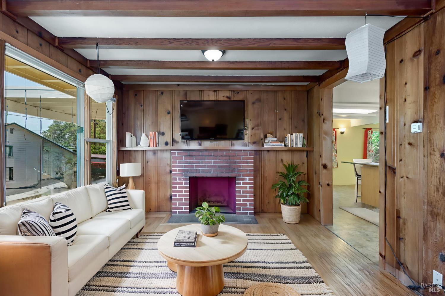 Detail Gallery Image 2 of 30 For 325 Lomitas Ln, Santa Rosa,  CA 95404 - 2 Beds | 1 Baths