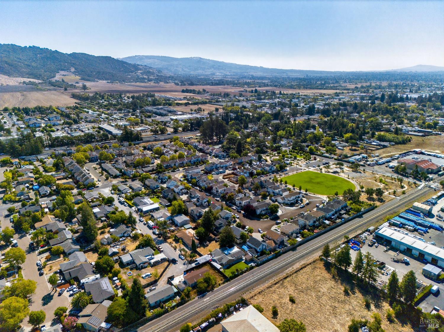 Detail Gallery Image 37 of 41 For 192 Winston Dr, Santa Rosa,  CA 95407 - 3 Beds | 1/1 Baths