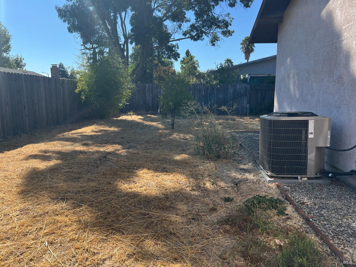 Detail Gallery Image 32 of 37 For 1136 Woodridge Dr, Vacaville,  CA 95687 - 3 Beds | 2 Baths