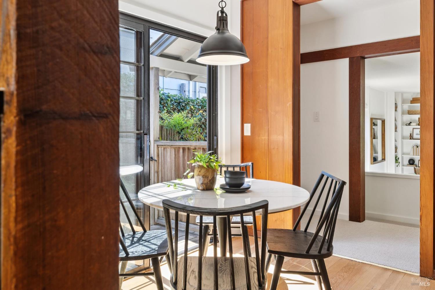 Detail Gallery Image 16 of 43 For 274 Sausalito St, Corte Madera,  CA 94925 - 2 Beds | 1 Baths