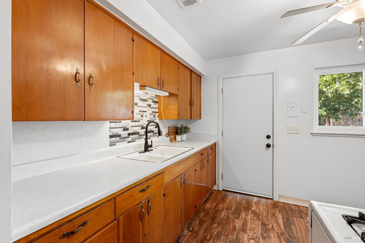 Detail Gallery Image 12 of 24 For 434 Cottonwood St, Vacaville,  CA 95688 - 3 Beds | 1 Baths