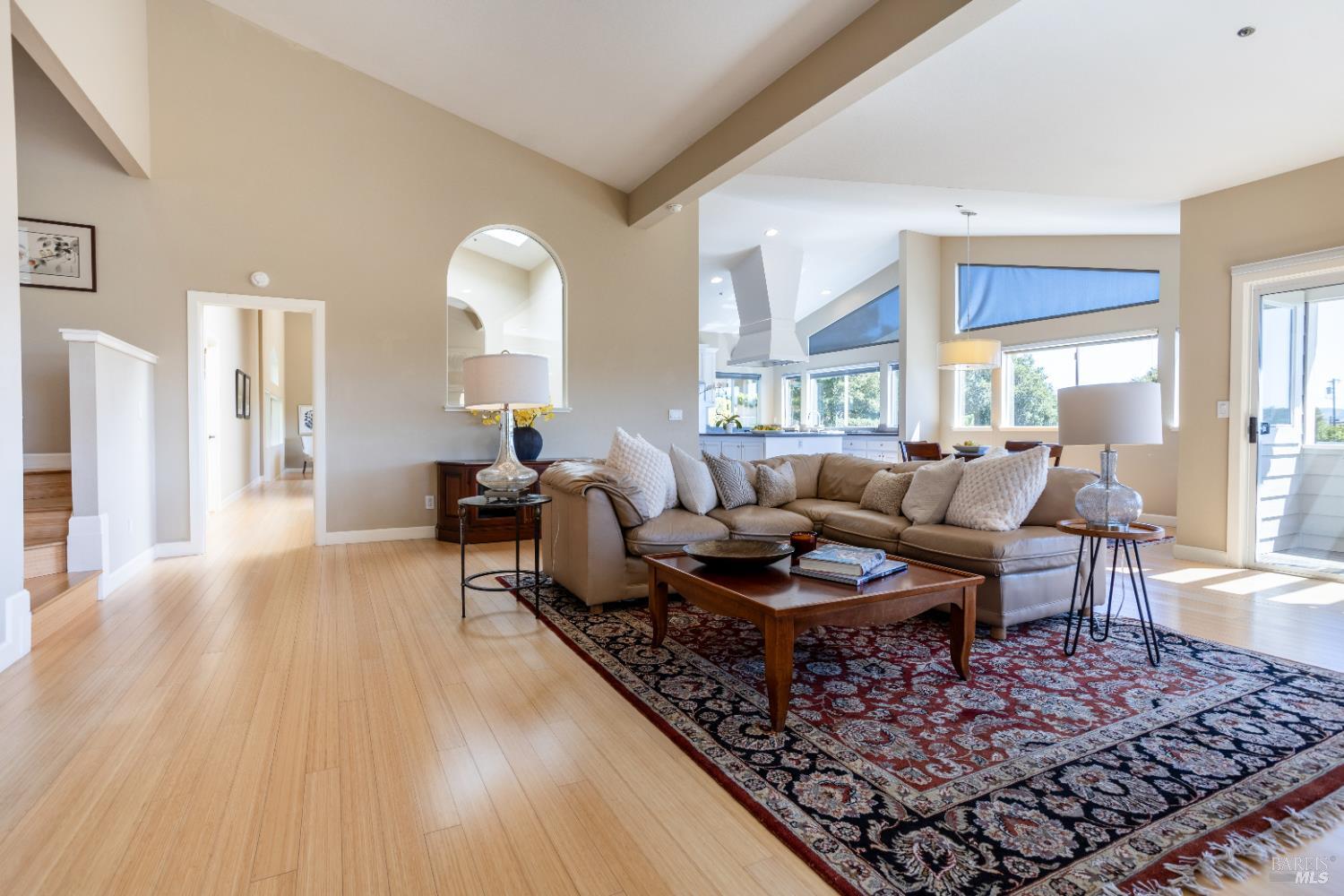 Detail Gallery Image 13 of 62 For 2901 Las Gallinas Ave, San Rafael,  CA 94903 - 4 Beds | 3/1 Baths