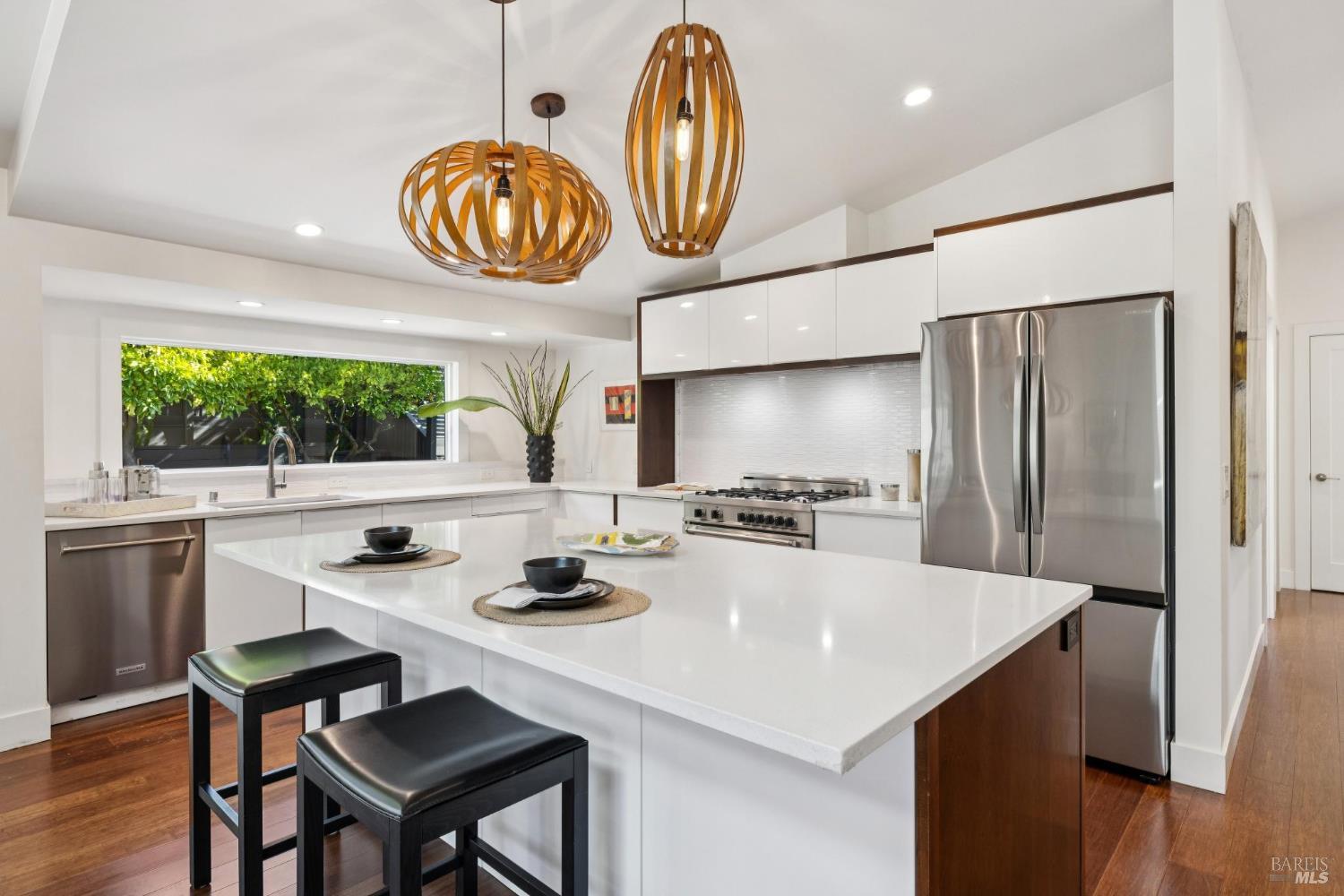 Detail Gallery Image 24 of 48 For 576 Wakerobin Ln, San Rafael,  CA 94903 - 3 Beds | 2 Baths