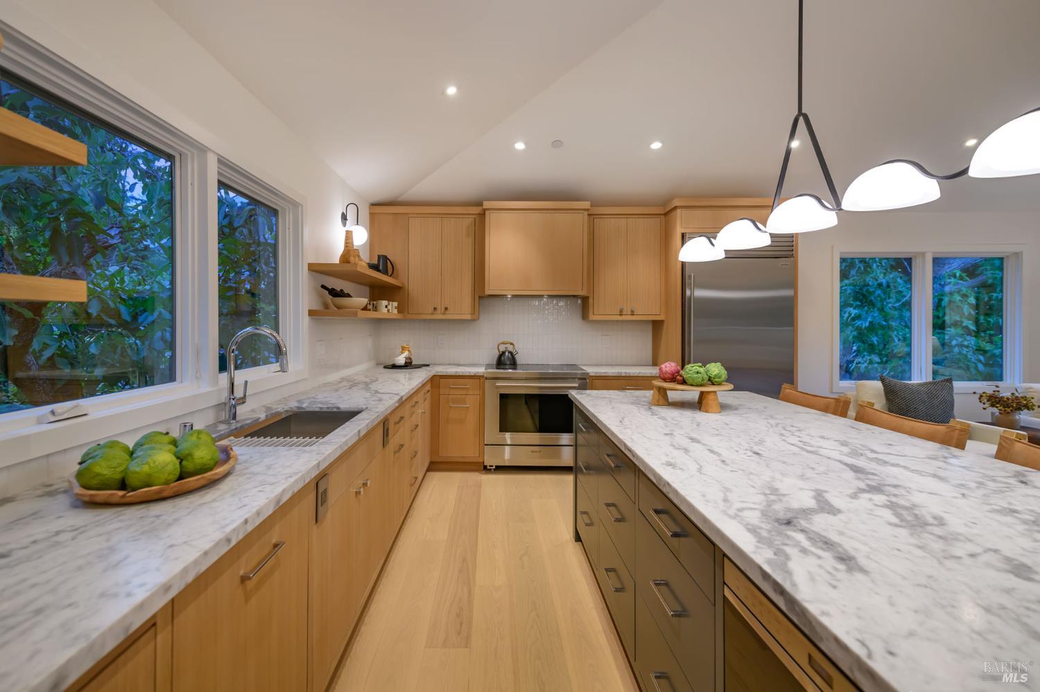 Detail Gallery Image 18 of 72 For 402 Alexander Ave, Larkspur,  CA 94939 - 5 Beds | 3/1 Baths