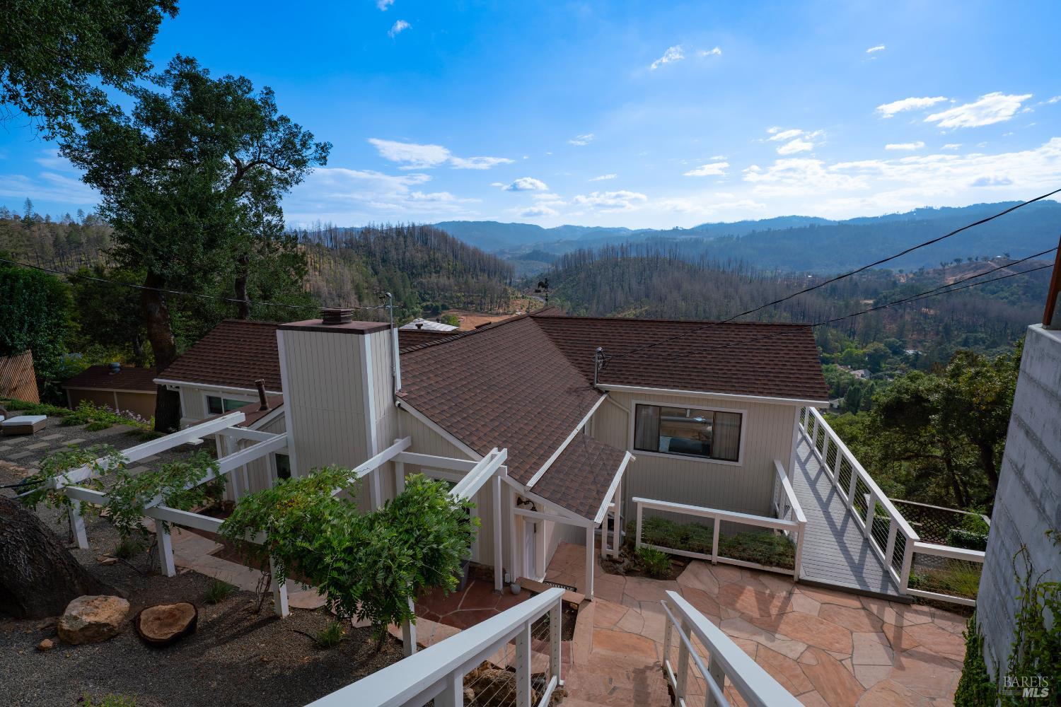 Detail Gallery Image 4 of 31 For 603 Sunnyside Rd, Saint Helena,  CA 94574 - 3 Beds | 3 Baths